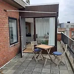 Gezellig Centraal Gelegen Penthouse Apartamento