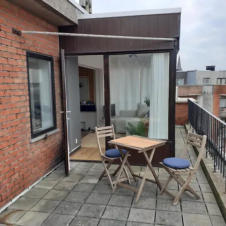 Gezellig Centraal Gelegen Penthouse Apartament